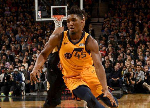 更强调了中 更强调了中