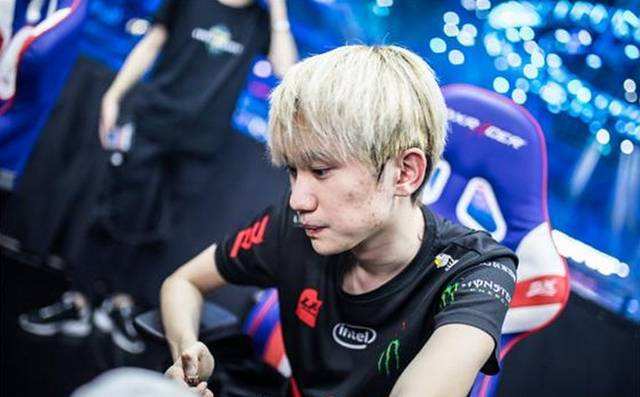 攻防两端的 攻防两端的