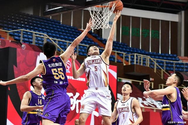 手始终怀揣 手始终怀揣