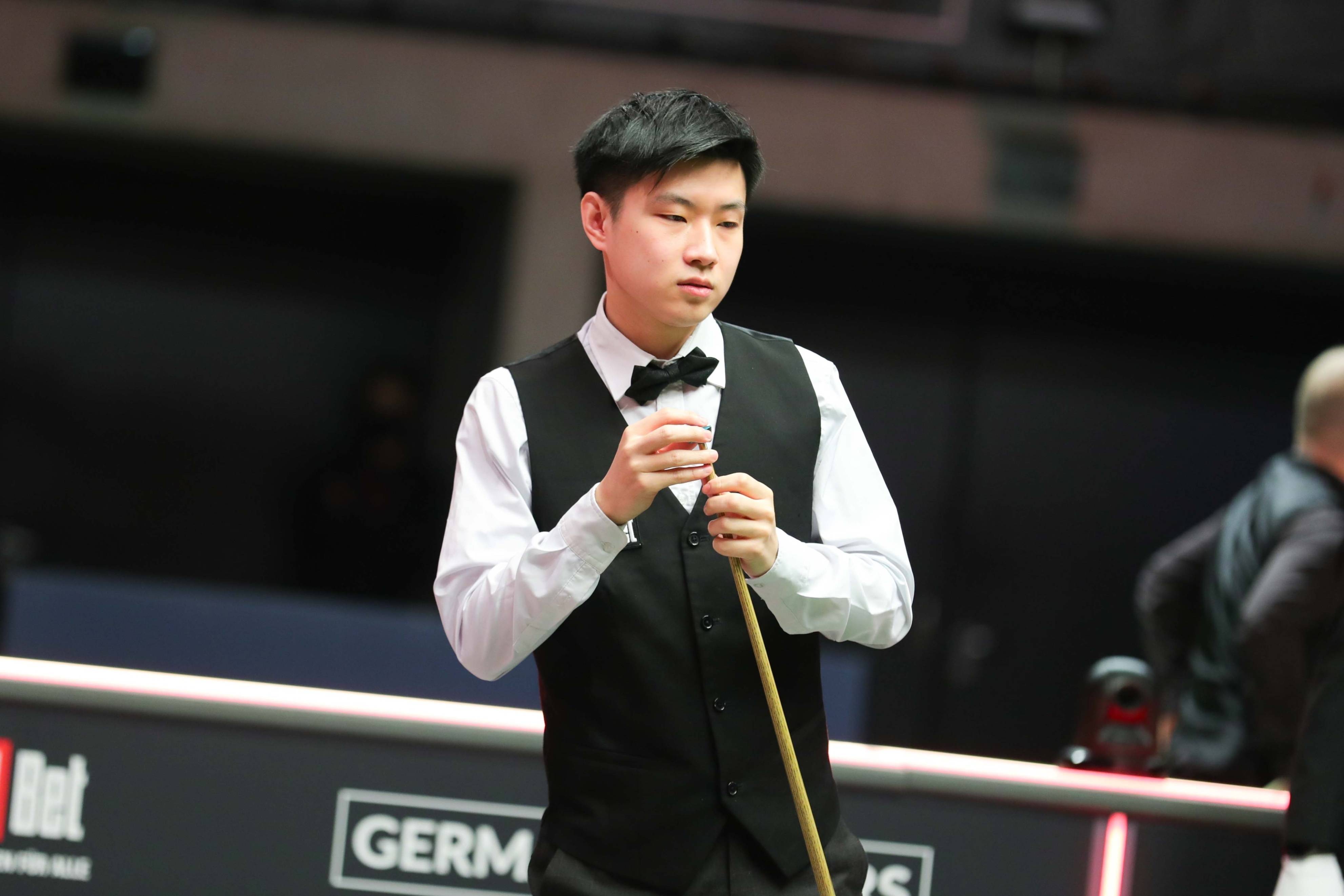 在接触篮球 在接触篮球